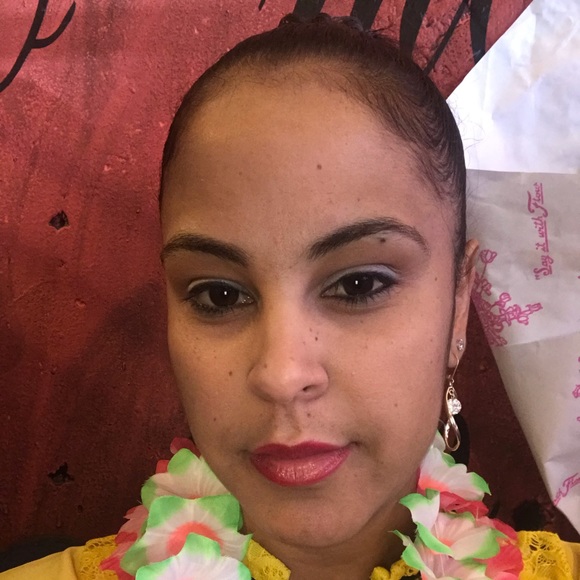 Meet your Posher, Mery - Picture 1 of 1